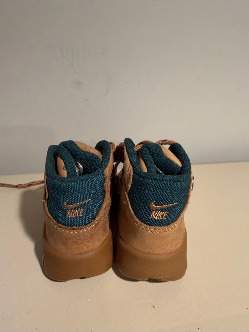 Nike Kids Tan Suede Hiking Boots with Dark Green Collar